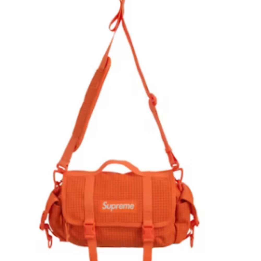 SUPREME - Mini Duffle Bag *GENUINE*